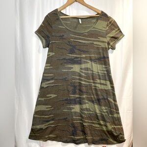 Z Supply Oversized Shirt Tunic Womens Medium Round Neck Green Camouflage Outdoor